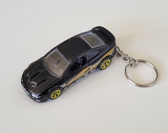 Pontiac GTO - Holden VT Commodore Monaro - Hot Wheels fundido em chaveiro