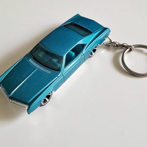 1966 Buick Riviera - Hot Wheels Die cast Car Keychain