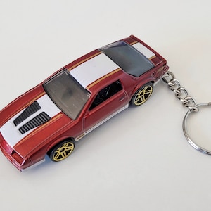 1985 Chevrolet Camaro IROC-Z - Hot Wheels die cast car on Key Chain