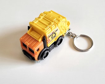 Garbage Truck Total Disposal - Hot Wheels Die cast on Key Chain