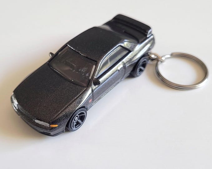 Nissan Skyline GT-R R32 - Hot Wheels Diecast on Key Chain - Etsy