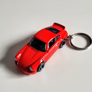 Porsche 911 Carrera RS 2.7 - Hot Wheels Die cast on Key Chain