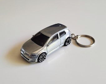 Volkswagen Golf Mark 7 - Miniatura Hot Wheels polida em chaveiro