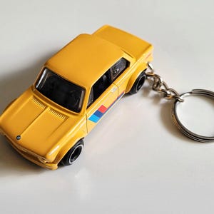 BMW 2002 - Hot Wheels Die cast on Key Chain