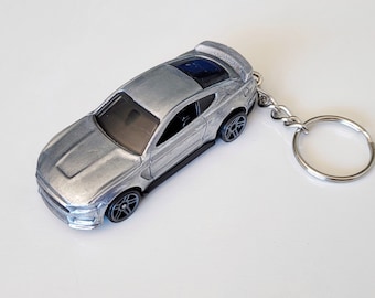Ford Mustang Shelby GT350R - Hot Wheels polido fundido em chaveiro