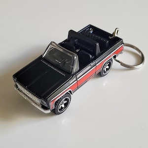1975 Chevy Blazer Custom - Hot Wheels Die cast on Key Chain