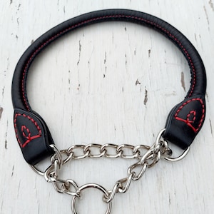 Rundgenähtes Halsband mit Zugkette