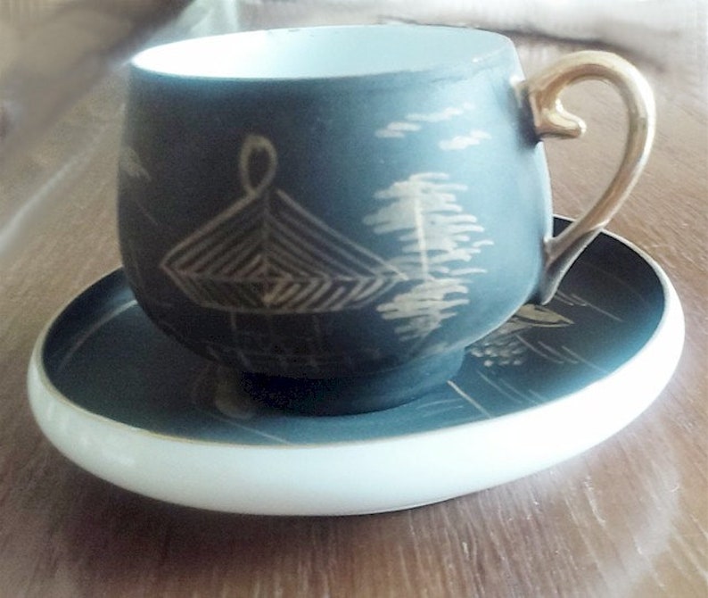 Kutani coffee cups and saucers image 1