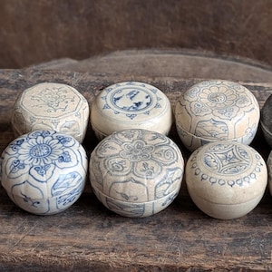 Shipwreck find ceramic pots 15th 16th century Vietnam ceramic Hoi An hoard blue white pottery antique small collectible makeup choice of 8
