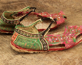 Stunning Vintage Tribal Handmade sandals Embroidered Colorful Small Childs girls shoes US 2 UK 1 EU 33