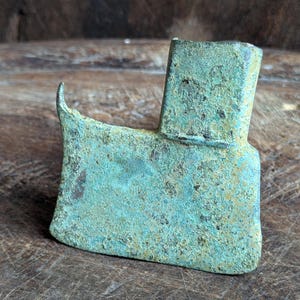 Ancient bronze axe head 2000-2500 Year old Dong Son Tool Culture Asia Antique great age beautiful patina recent find interesting display old