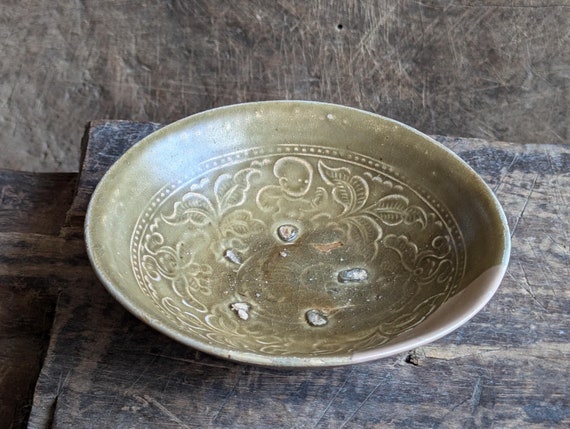Antique Ly Dynasty Celadon Shallow Decorative Bowl