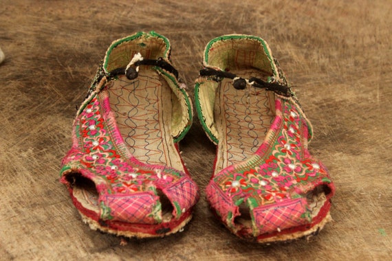 Stunning Vintage Tribal Handmade sandals Embroide… - image 5