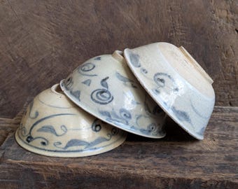 Antieke blauwwitte kom Le Dynasty 16e eeuws aardewerk geglazuurd Vietnam keramiek porselein Chu Dau verzamelobject Zuidoost-Azië keuze uit 3