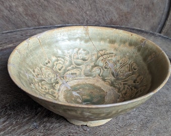 Ly Tran Dynasty 12th-14th bowl Pottery Glazed olive green molded Vietnam Ceramic Antique fine art repair
