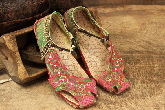 Stunning Vintage Tribal Handmade sandals Embroide… - image 2
