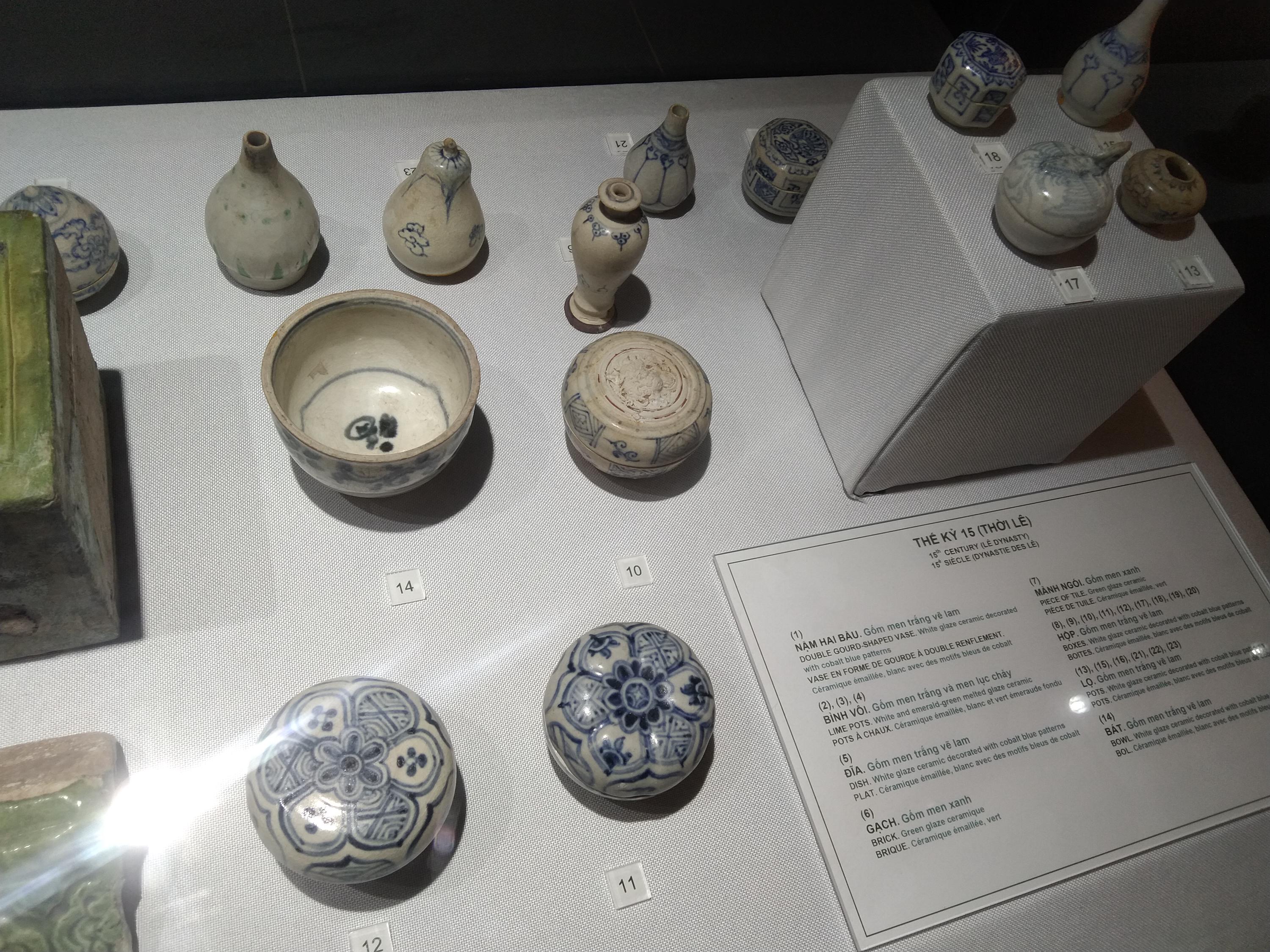 陶器 青白 アンティーク 15-16世紀 壺 蓋 チューダウ ベトナム 美術品