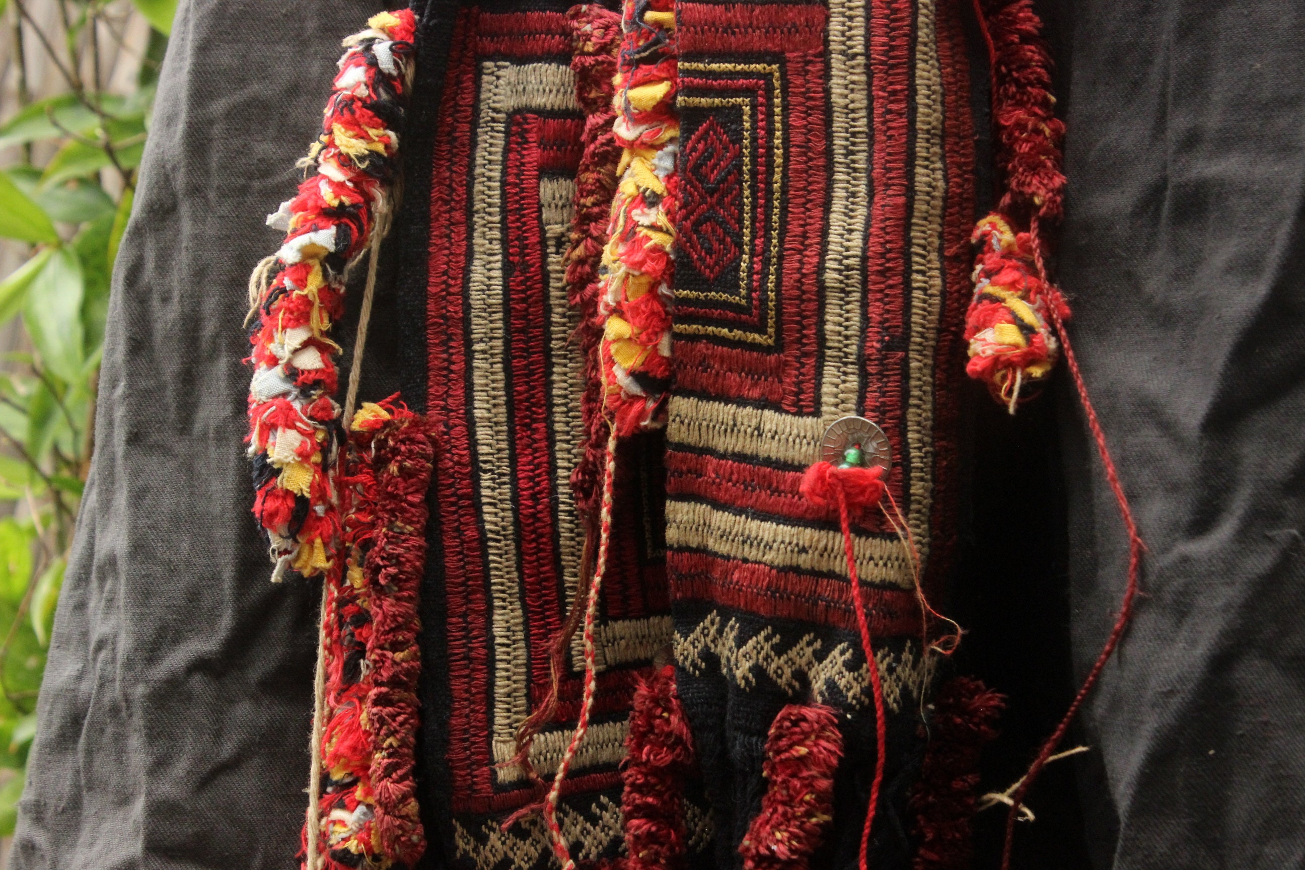 山岳少数民族 ヤオ族　衣装 刺繍 ジャケット　ヴィンテージ　アジアン 山岳少数民族 ヤオ族・ザオ族 モン族 衣装 刺繍 古着 上着