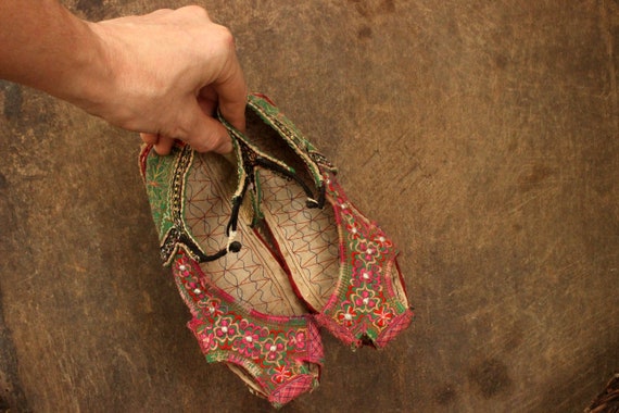 Stunning Vintage Tribal Handmade sandals Embroide… - image 9