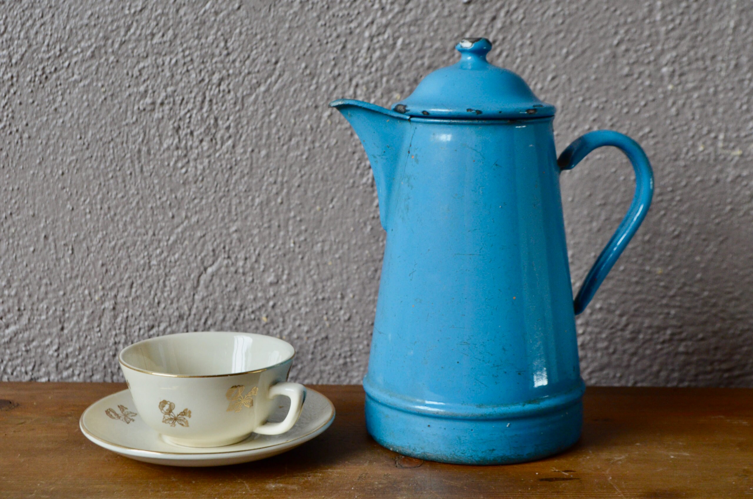 Cafetière en Tôle Émaillée Bleues Style Vintage Bohème Campagne Chic et Français