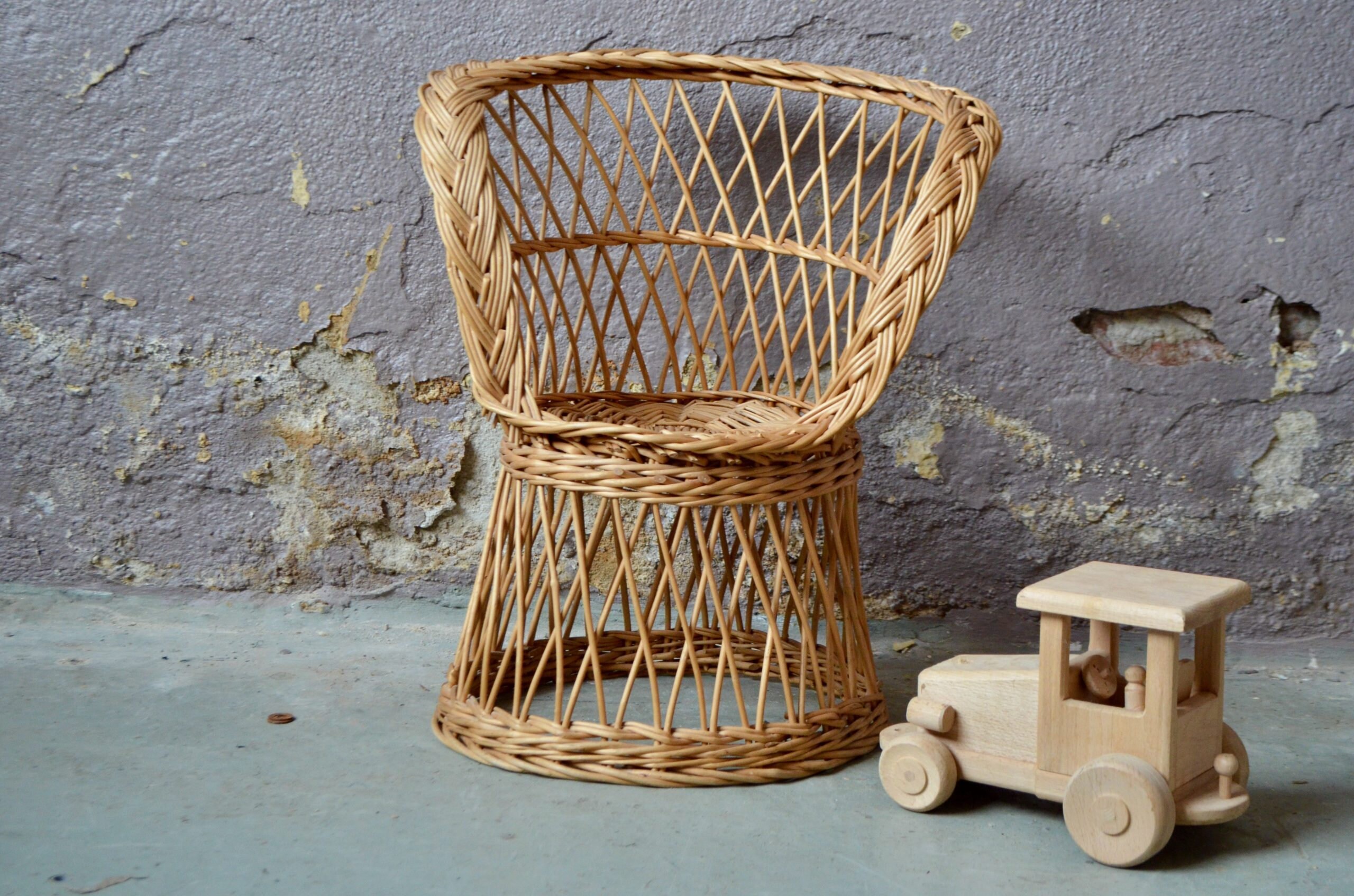 Petit Fauteuil Enfant en Osier Rotin Style Vintage et Bohème, Forme Diabolo