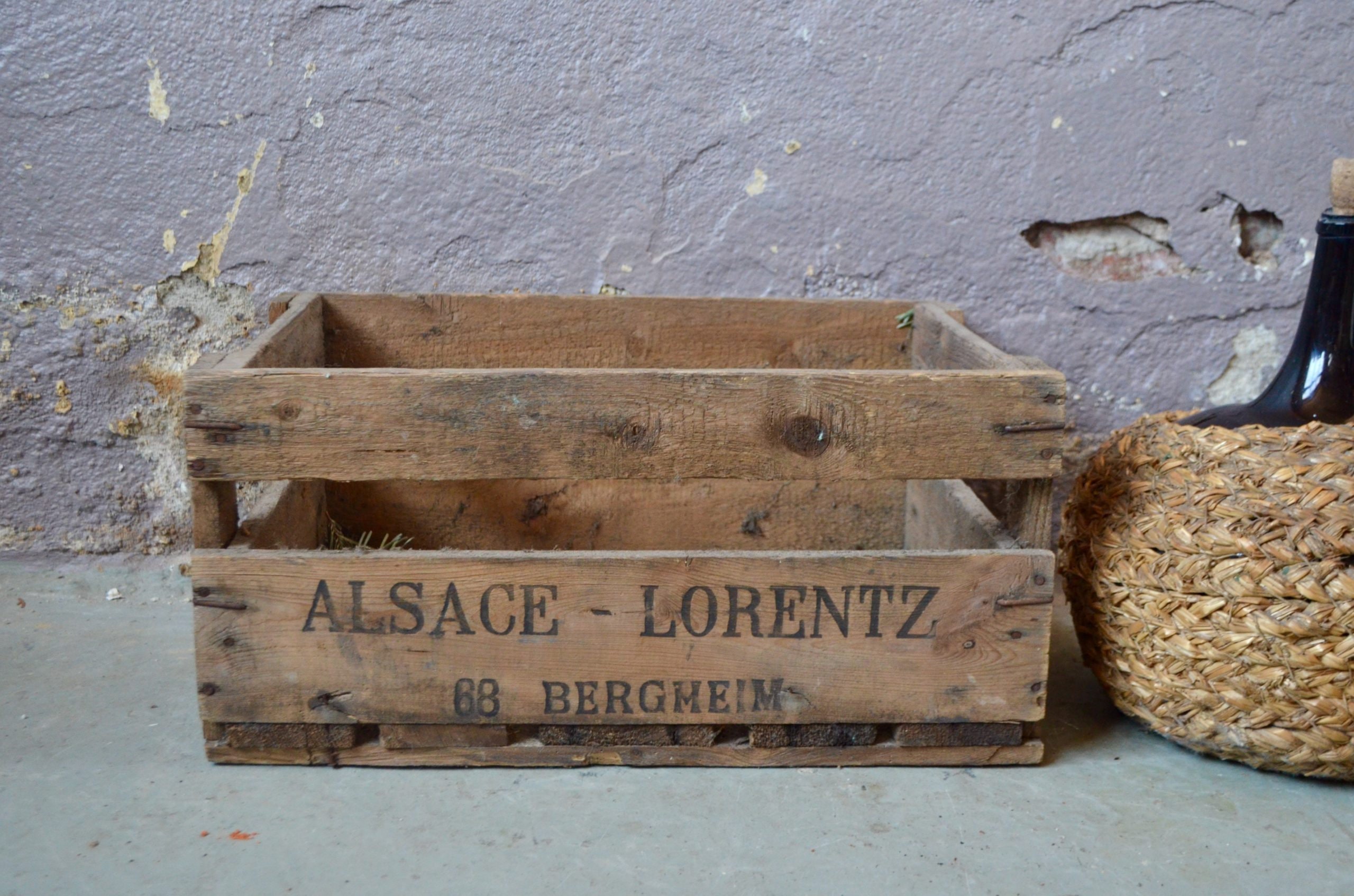 Caisse en Bois à Bouteille, Rangement Style Vintage Indus et Bohème. Gustave Lorentz, Vins d'alsace