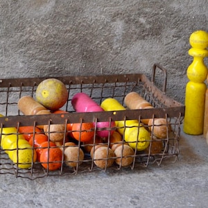 Decorative storage basket basket industrial metal case rust vintage factory myth of Sisyphus Bohemian wabi sabi metal trunk raw craft box