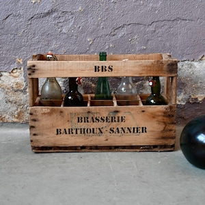 Caisse en bois à bouteille, casier rangement style vintage indus et bohème Brasserie Barthoux Saunier