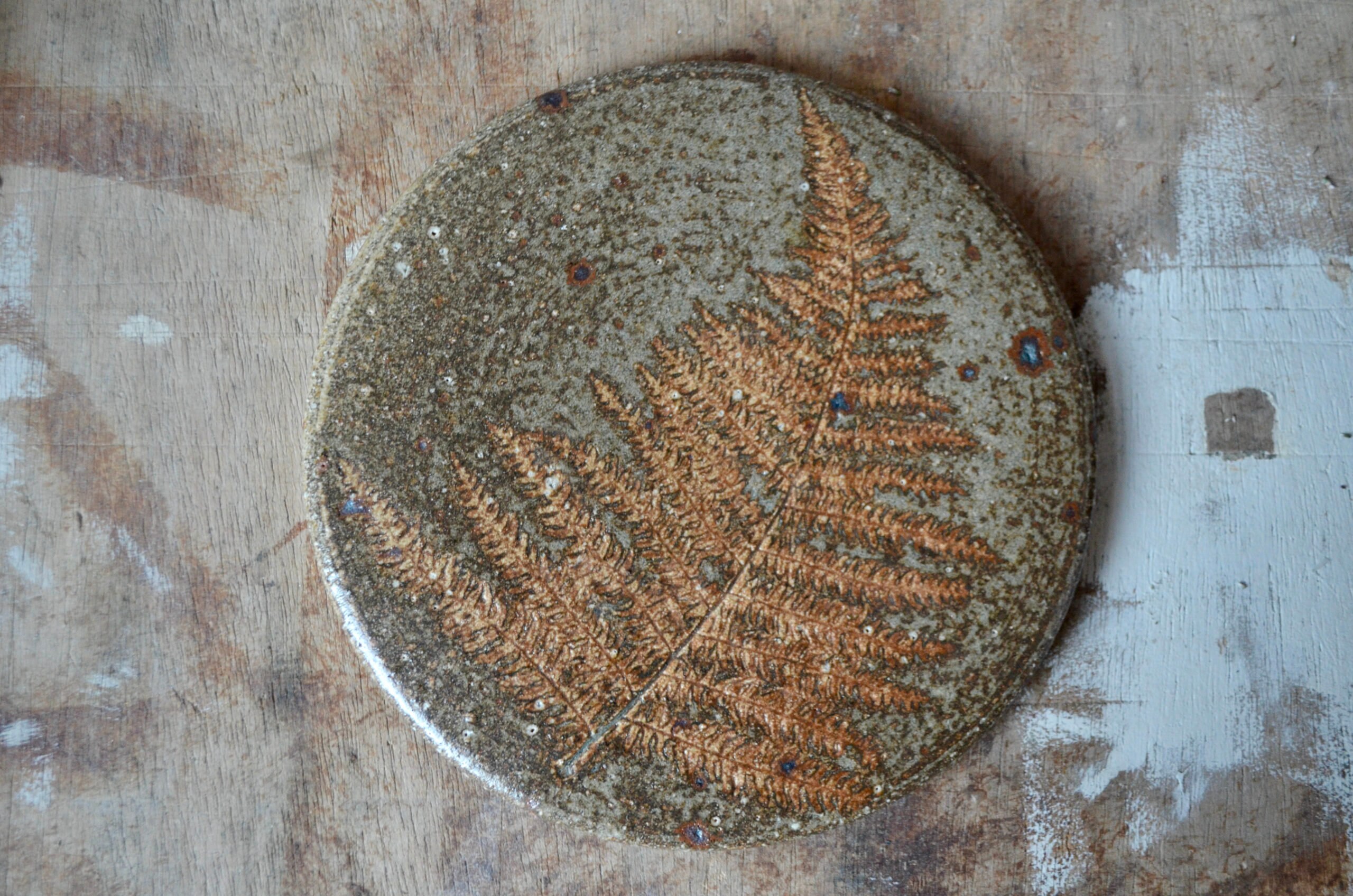 Céramique Décorative à La Fougère en Grès Style Bohème Vintage Brutaliste Wabi Sabi