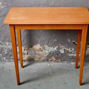 Console guéridon sellette ou desserte petite table d'appoint. Meuble de rangement de style vintage scandinave 1970 image 8