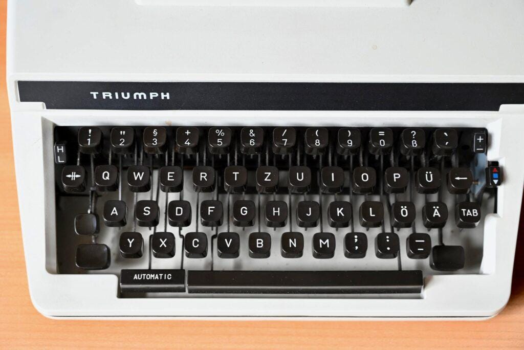 Vintage Triumph Adler Gabriele 12 Typewriter, Old and Fun - Etsy