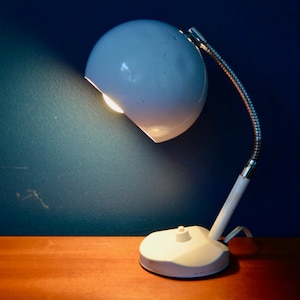 Eye ball bedside table lamp in white metal, vintage and space age style, signed Falca