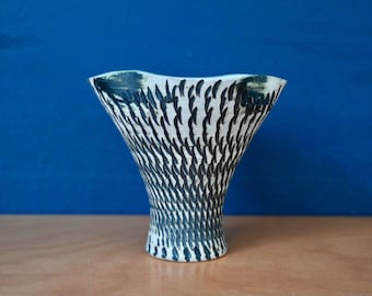 Vintage retro corolla vase, graphic, sacrificed, black and white, decorative design