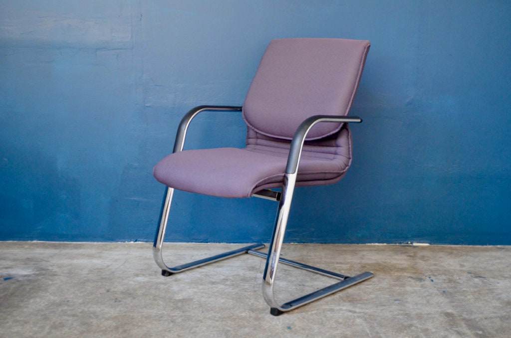 Fauteuil Visiteur Siège de Bureau Comforto Couleur Violette Style Design Vintage Italien Modern