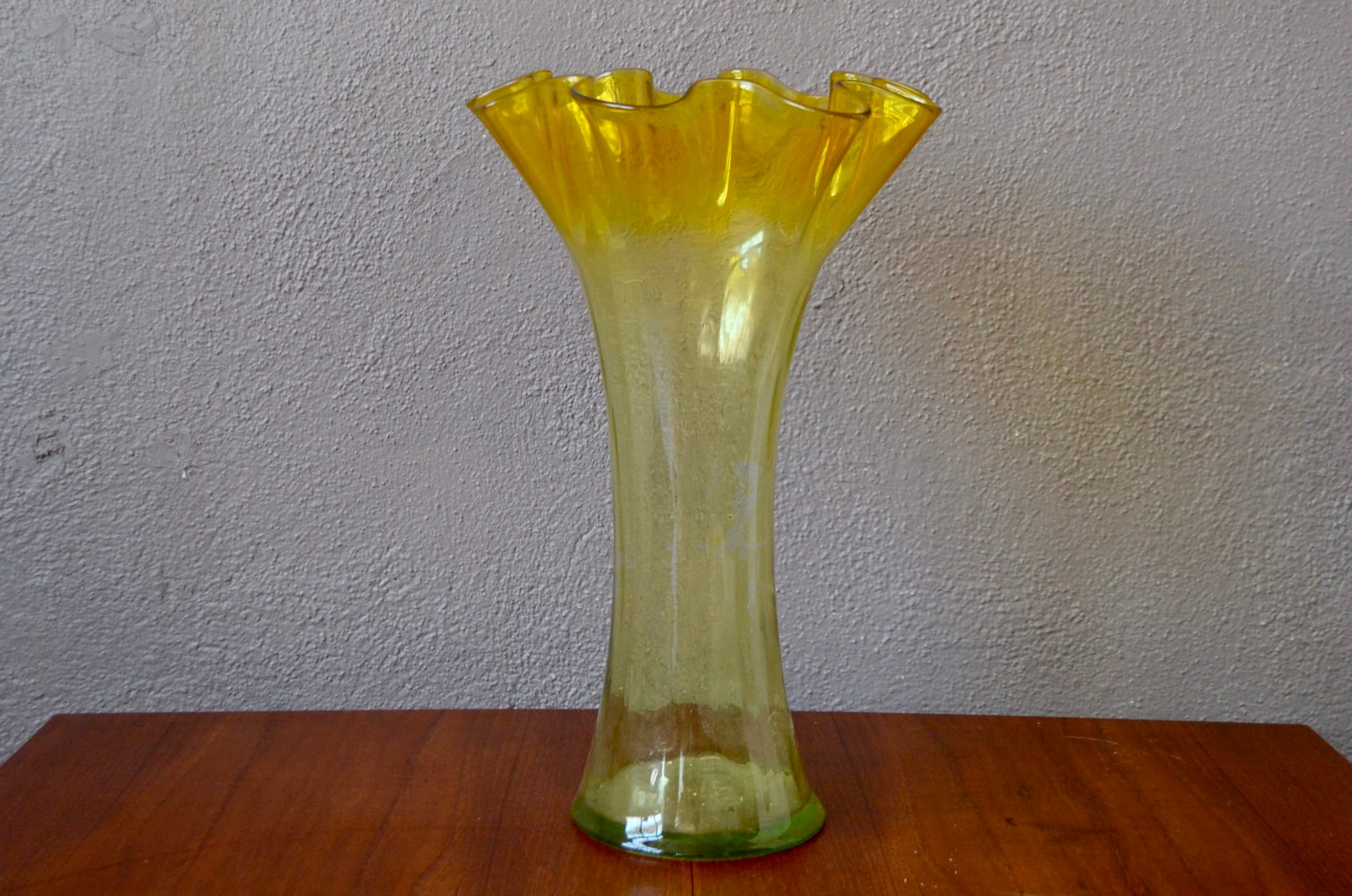 Grand Vase Corolle en Verre Jaune