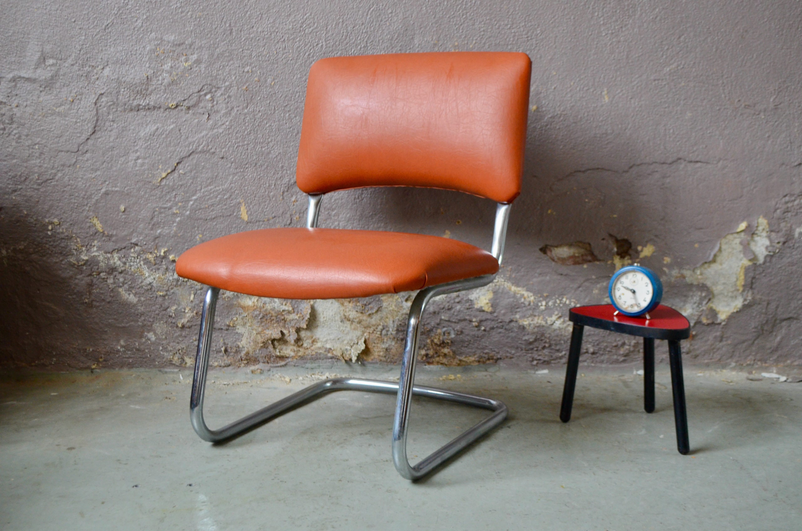 Fauteuil Lounge ou Chauffeuse en Simili Cuir et Métal Chromé Design Vintage Scandinave