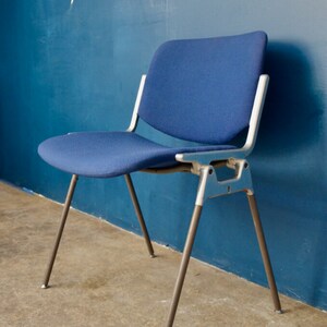 Chaise bleue DSC par Giancarlo Piretti pour Castelli, 1960s. Design Italien vintage et moderniste siège de cuisine ou de bureau image 8