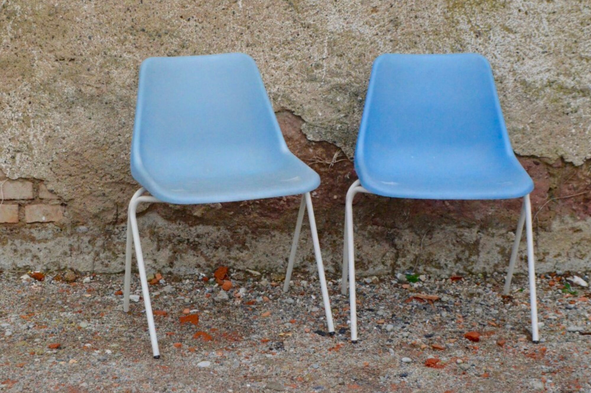 Chaise Design Polyprop de Robin Day Bleue Ciel Emplilables Hille Airborne Vintage 1960 Organique Cha