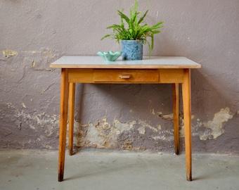 Mignonne table de cuisine vintage à tiroir ou bureau pieds compas esprit campagne et bohème