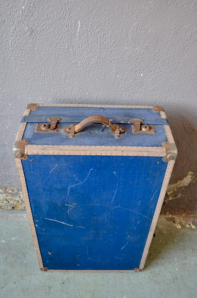 Pin on ༺♥༻ Vintage Suitcases & Trunks༺♥༻