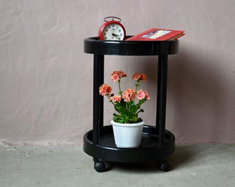 Carrello di servizio su ruote dal design italiano degli anni '80 – Simo Italy, in polipropilene nero.