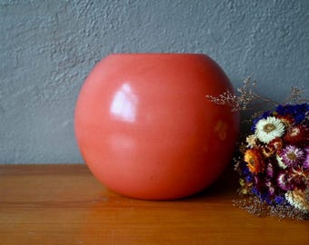 大きなオレンジ色のアールデコ調ボール型花瓶、サン・クレマン9255