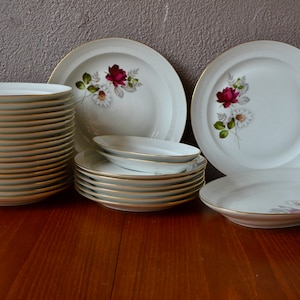 Service of old and boho tableware in Limoges porcelain: Plates and dishes