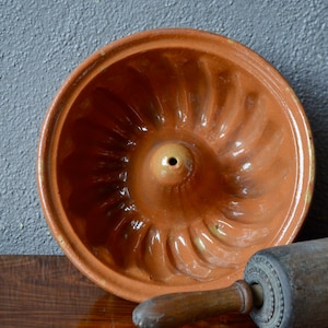 Large old ceramic kougelhopf mold Alsace bakery old molds