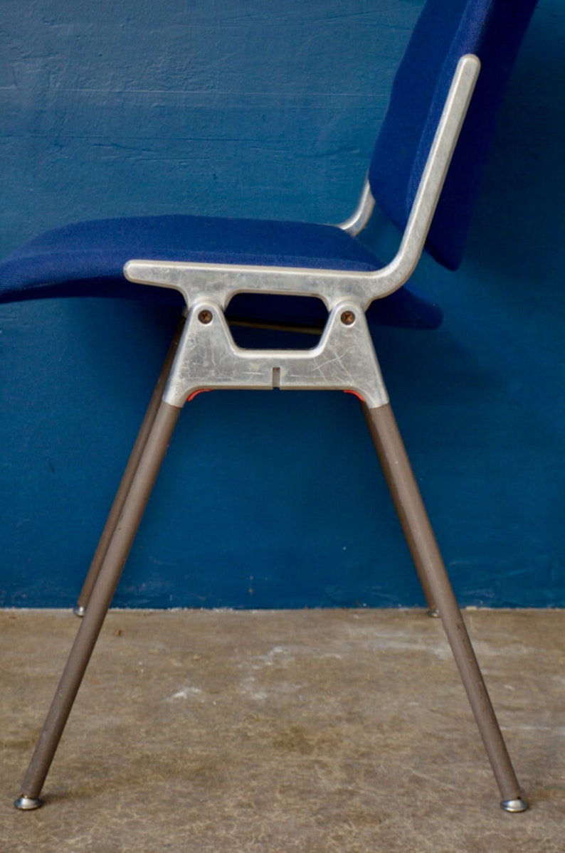 Chaise bleue DSC par Giancarlo Piretti pour Castelli, 1960s. Design Italien vintage et moderniste siège de cuisine ou de bureau image 4