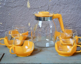 Vintage tea service with space age design