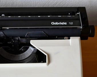 古くて楽しいヴィンテージ トライアンフ アドラー ガブリエレ 12