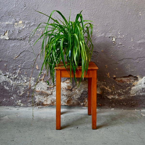 Tabouret vintage en pin  bohème et chalet montagne