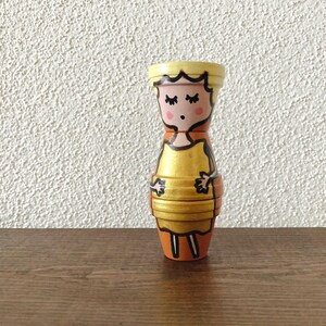 Lustige Figur aus Mini-Terrakotta-Blumentöpfen ca.9cm x 3,5cm handbemalte Wohndeko zum Aufstellen oder Aufhängen