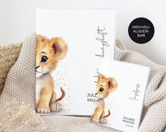 U-Heft Hülle/Impfpass personalisiert "Löwe" – Geschenk Geburt Baby Junge und Neugeborenes – Geschenkidee Schutzhülle Untersuchungsheft